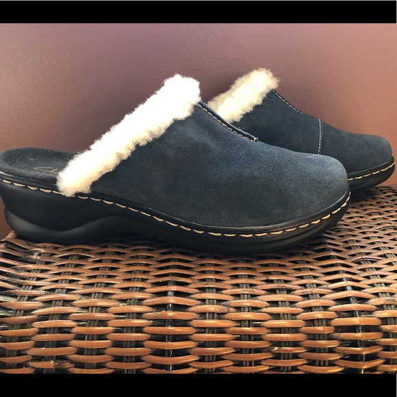 CLARKS BENDABLE LEXI CAROUSEL navy blue suede clog - Picture 2 of 7